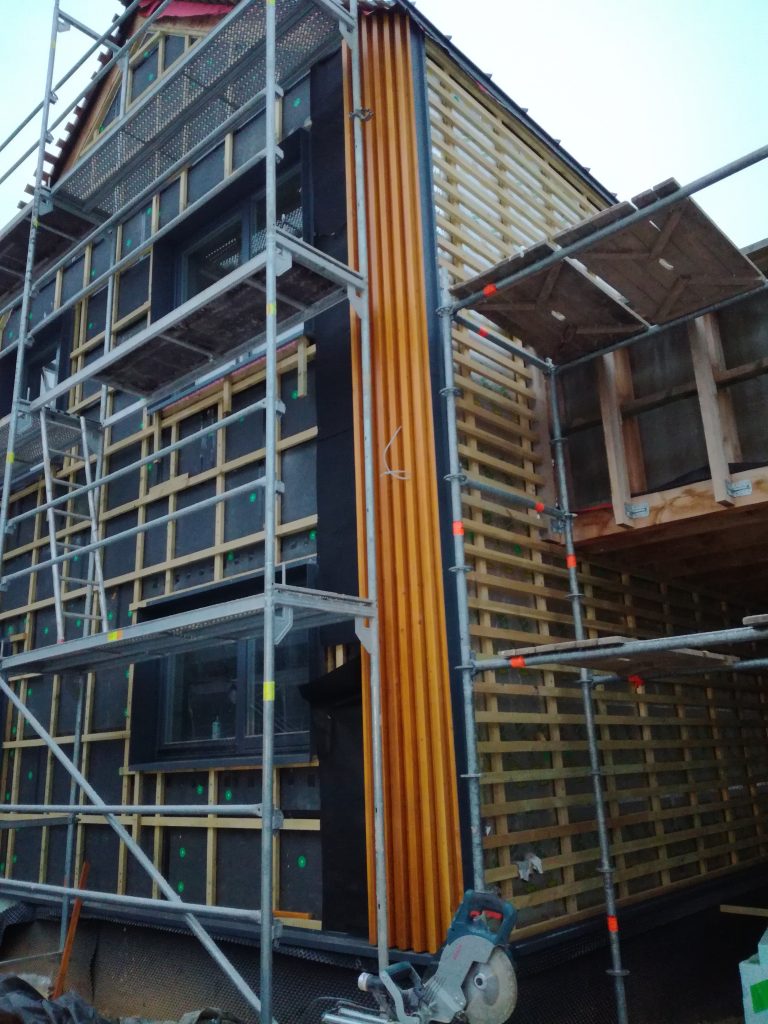 Ventiliuojamo fasado sistemos, konstrukcija. Termo mediena, apdaila.